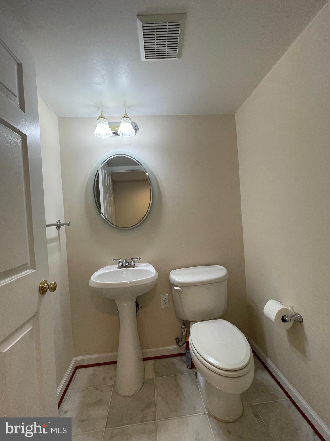 LAUREL CREST - Residential Lease