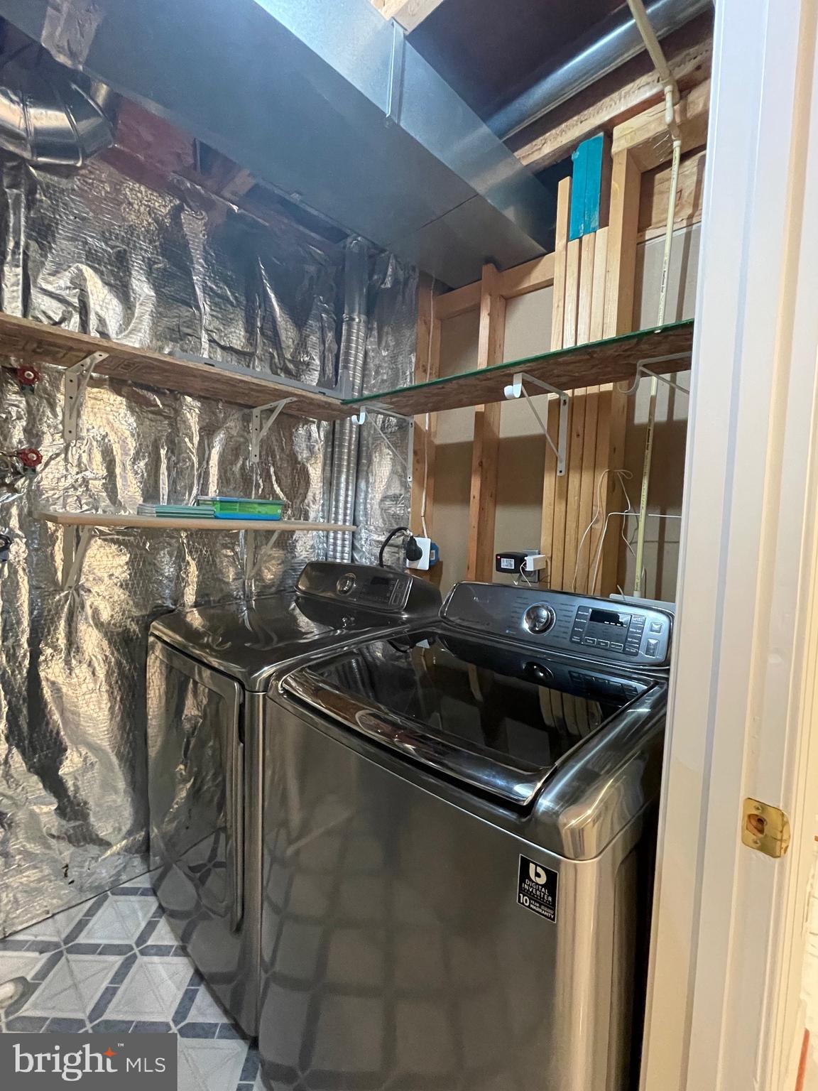 LAUREL CREST - Residential Lease