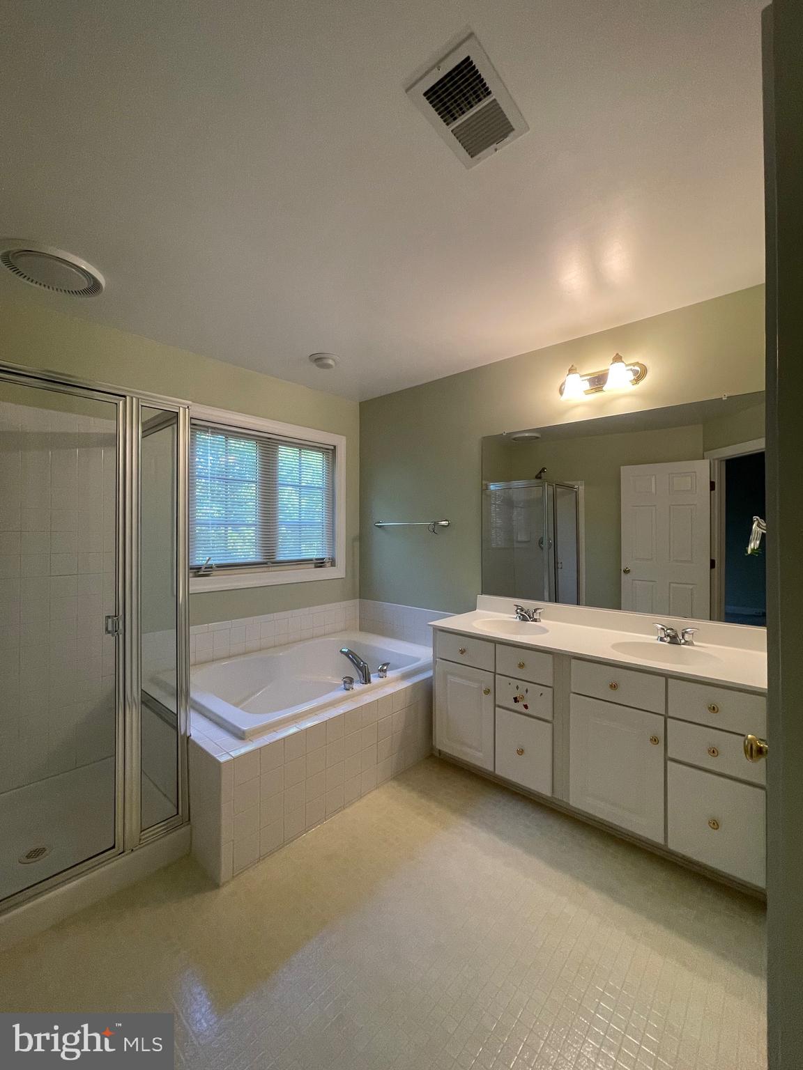 LAUREL CREST - Residential Lease