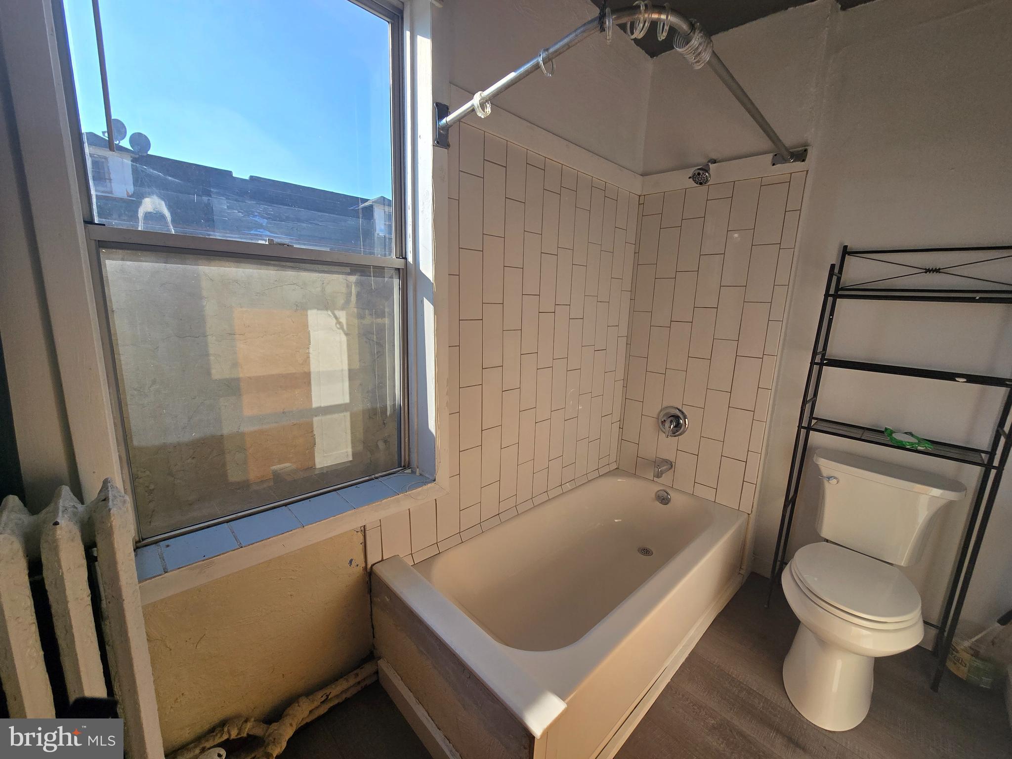 UNIVERSITY CITY - Residential Lease