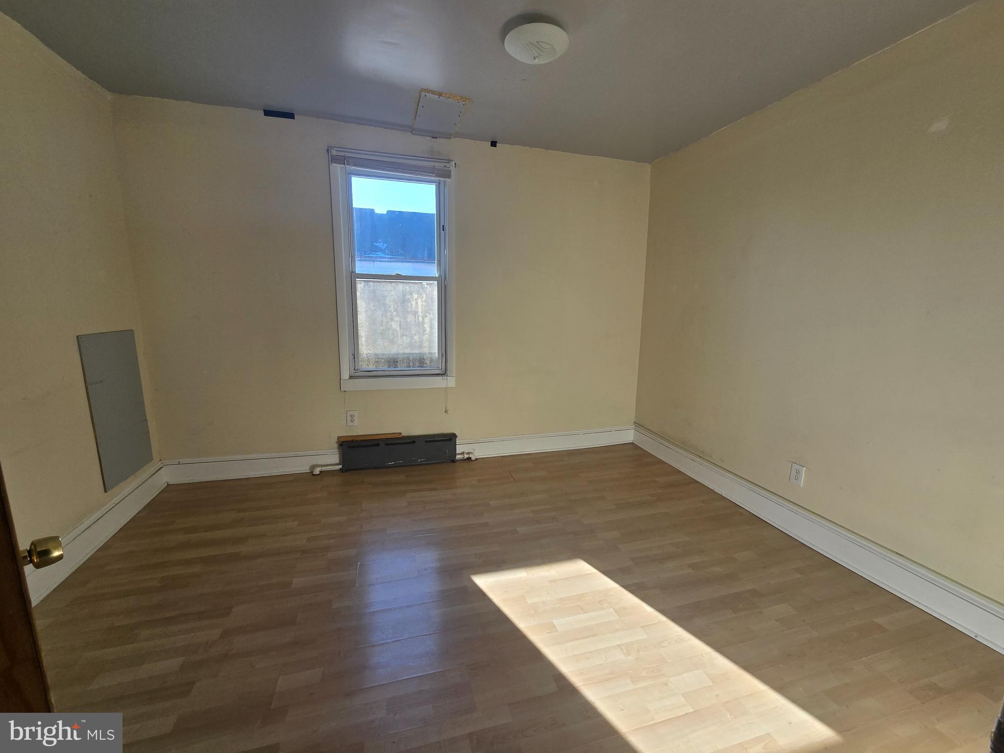 UNIVERSITY CITY - Residential Lease