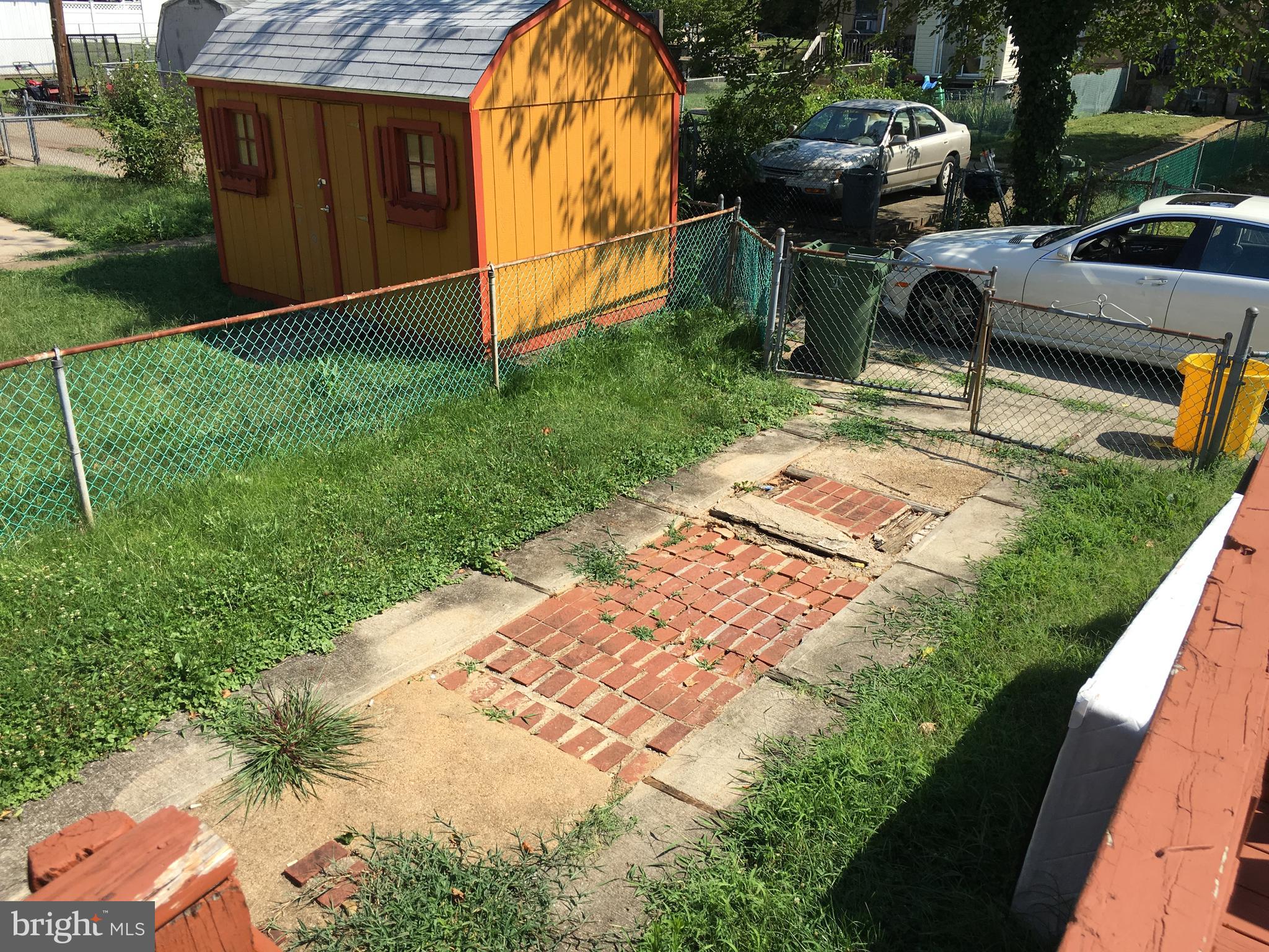 GLEN OAKS - Residential