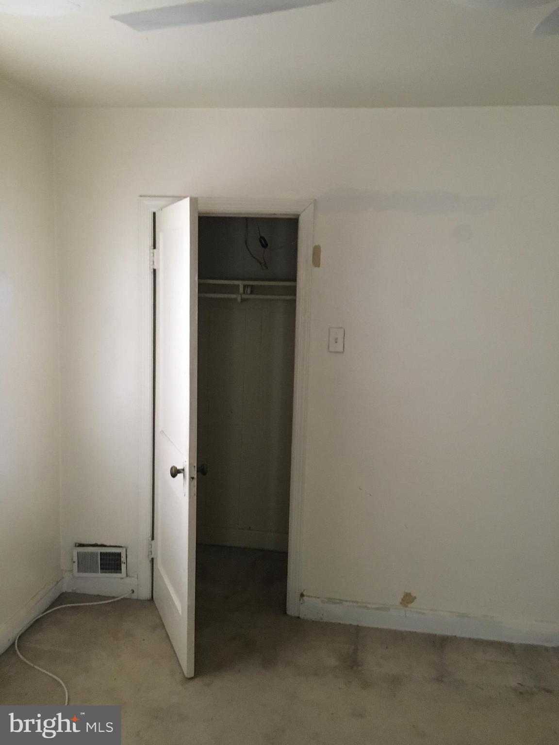 GLEN OAKS - Residential