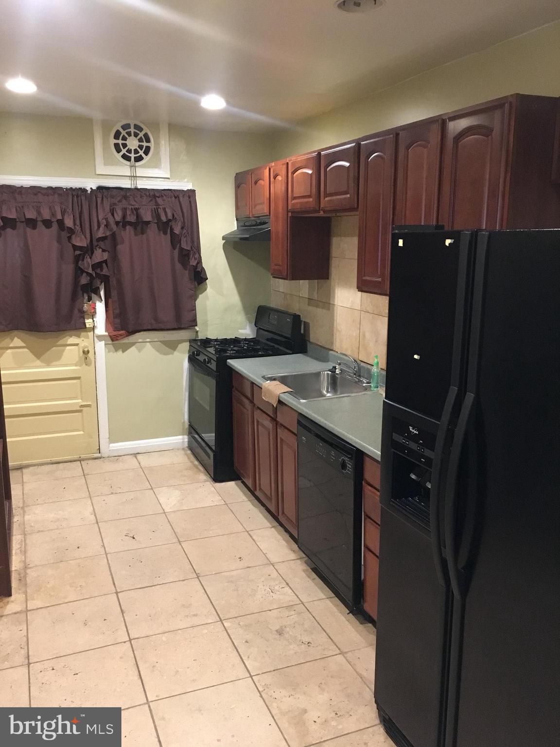 GLEN OAKS - Residential