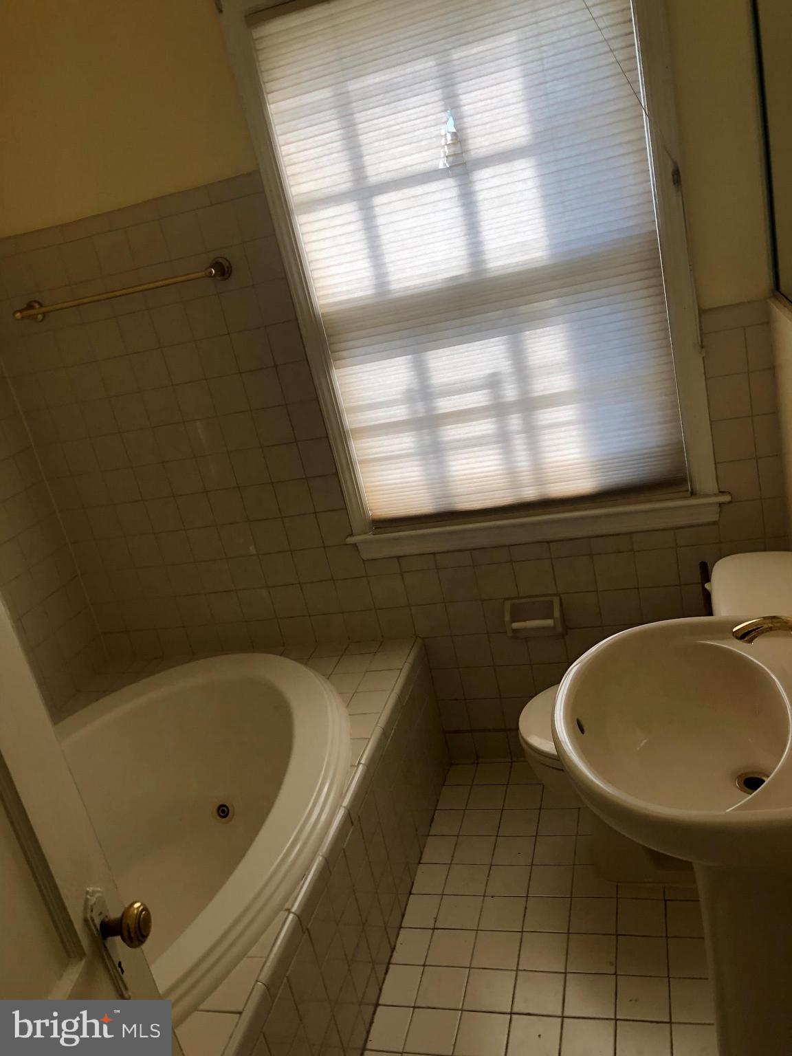 GLEN OAKS - Residential