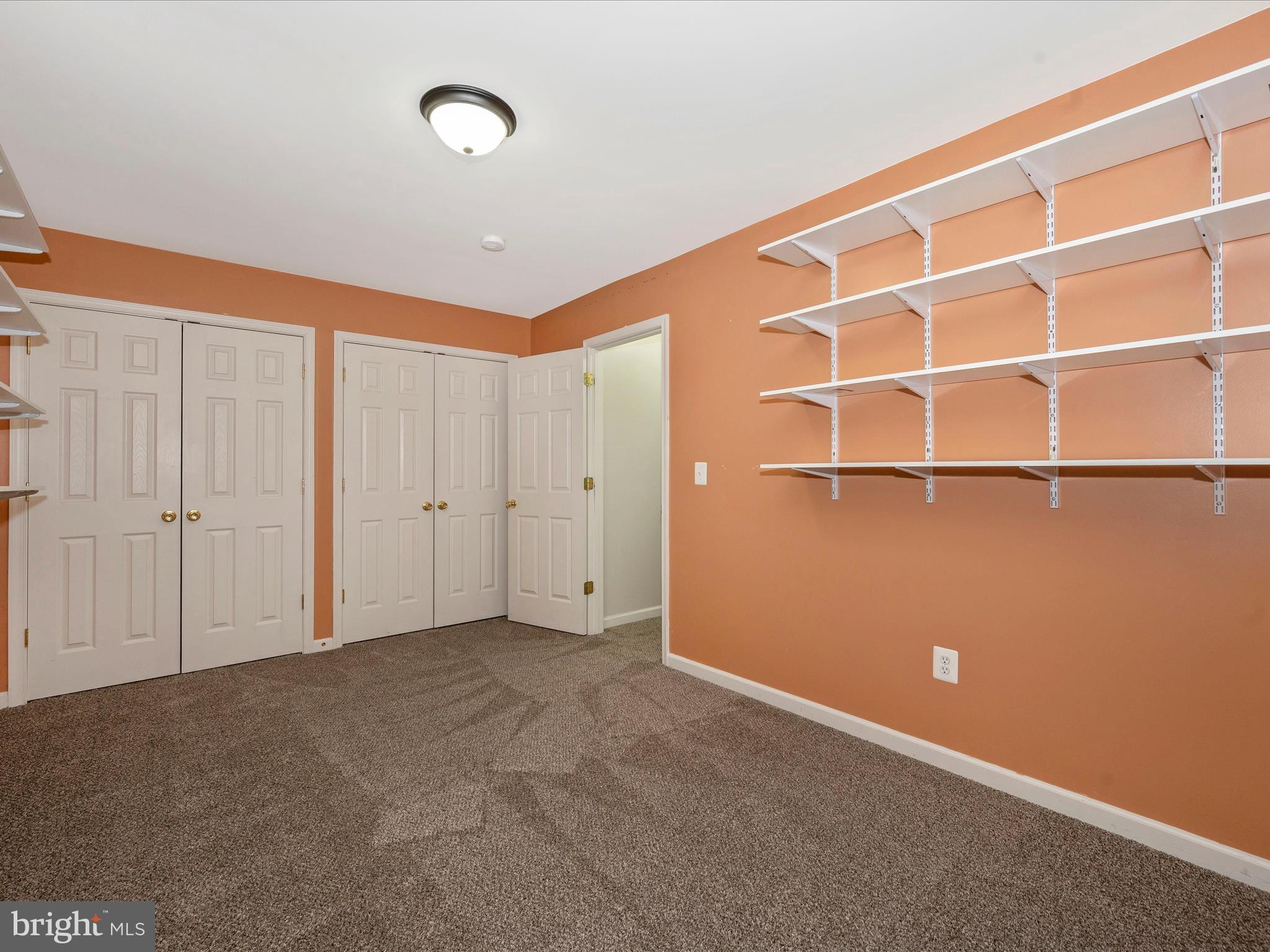 SUMMIT FARMS - Residential