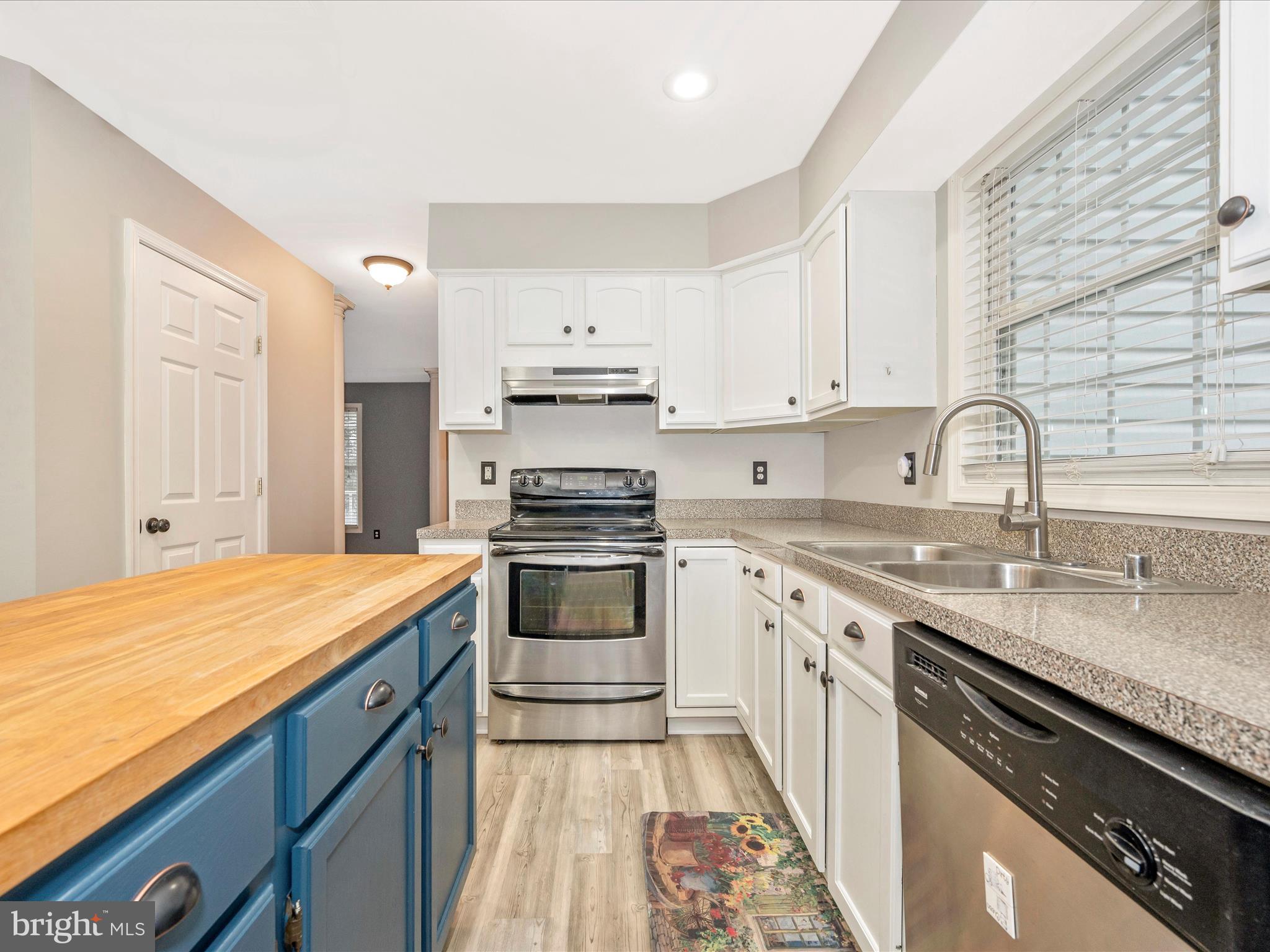 SUMMIT FARMS - Residential