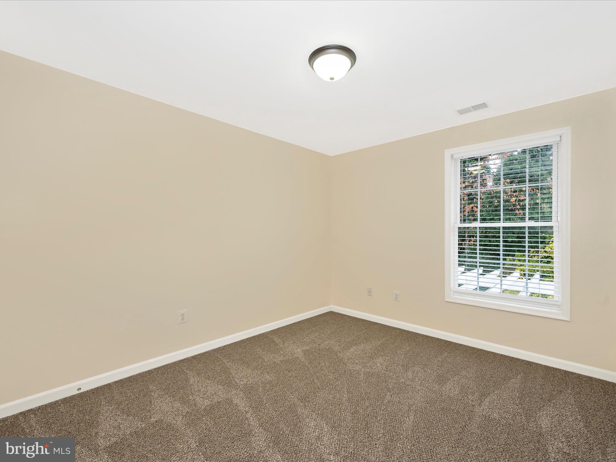 SUMMIT FARMS - Residential