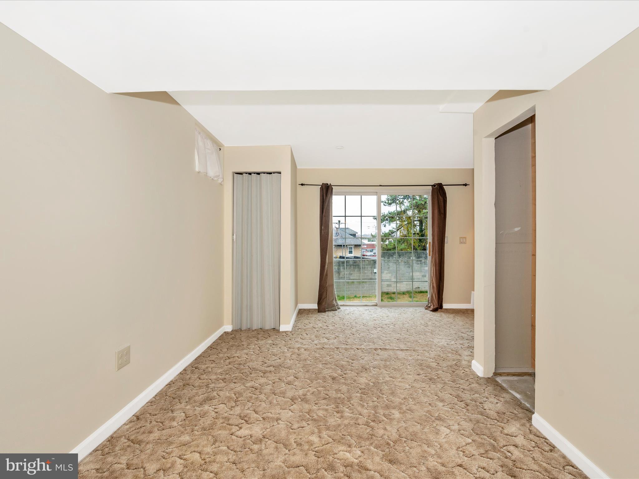 SUMMIT FARMS - Residential