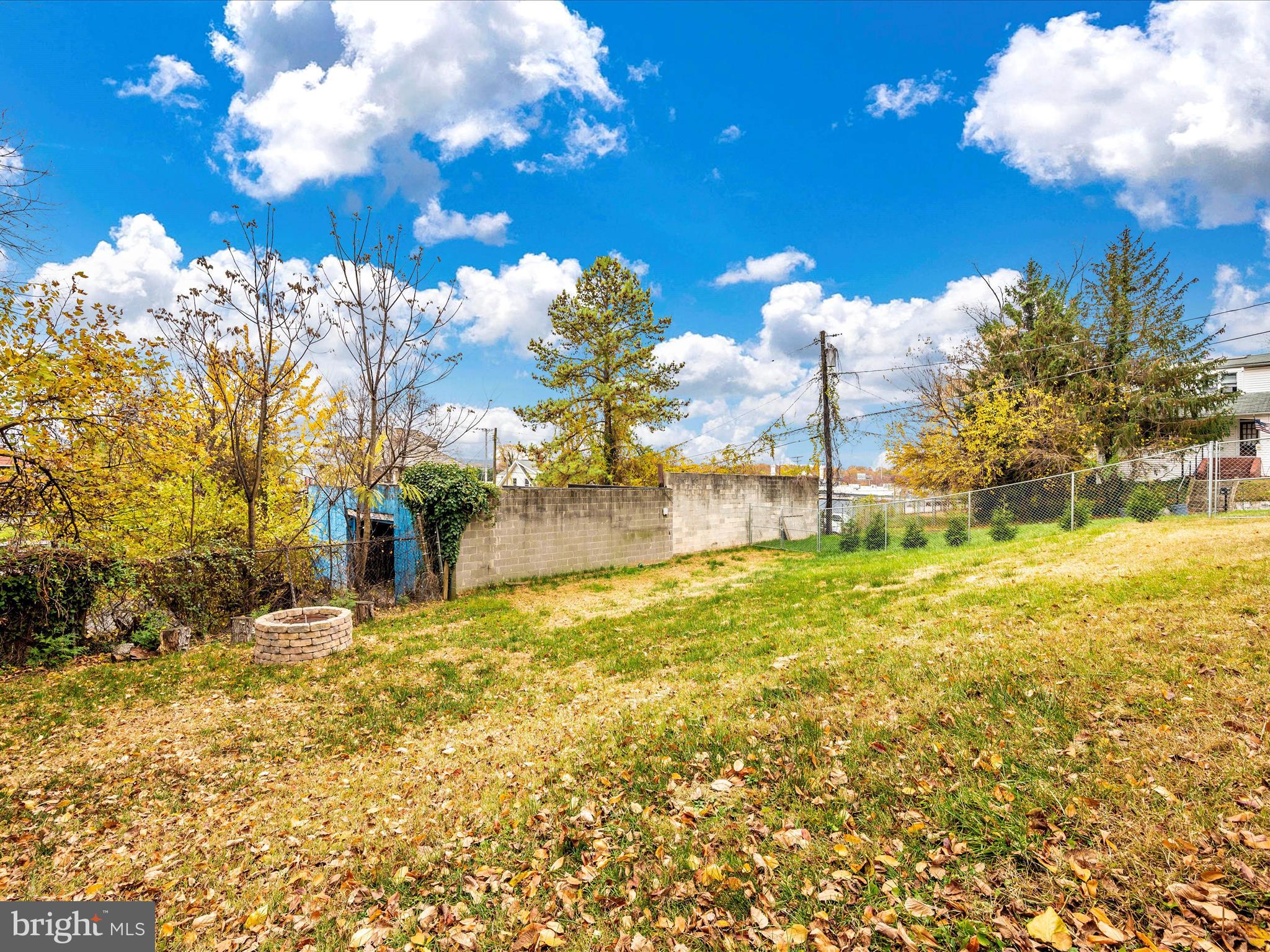 SUMMIT FARMS - Residential