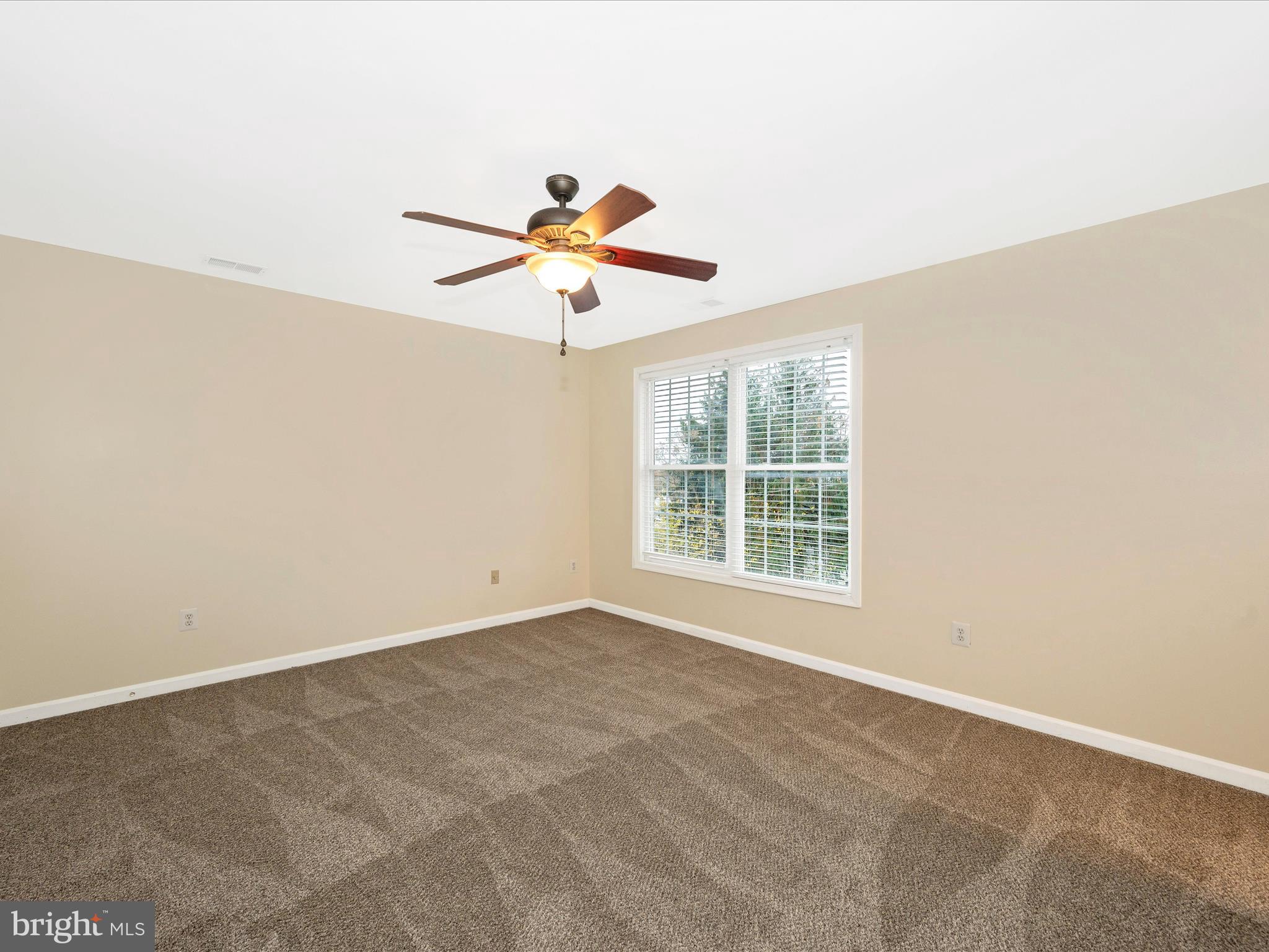 SUMMIT FARMS - Residential