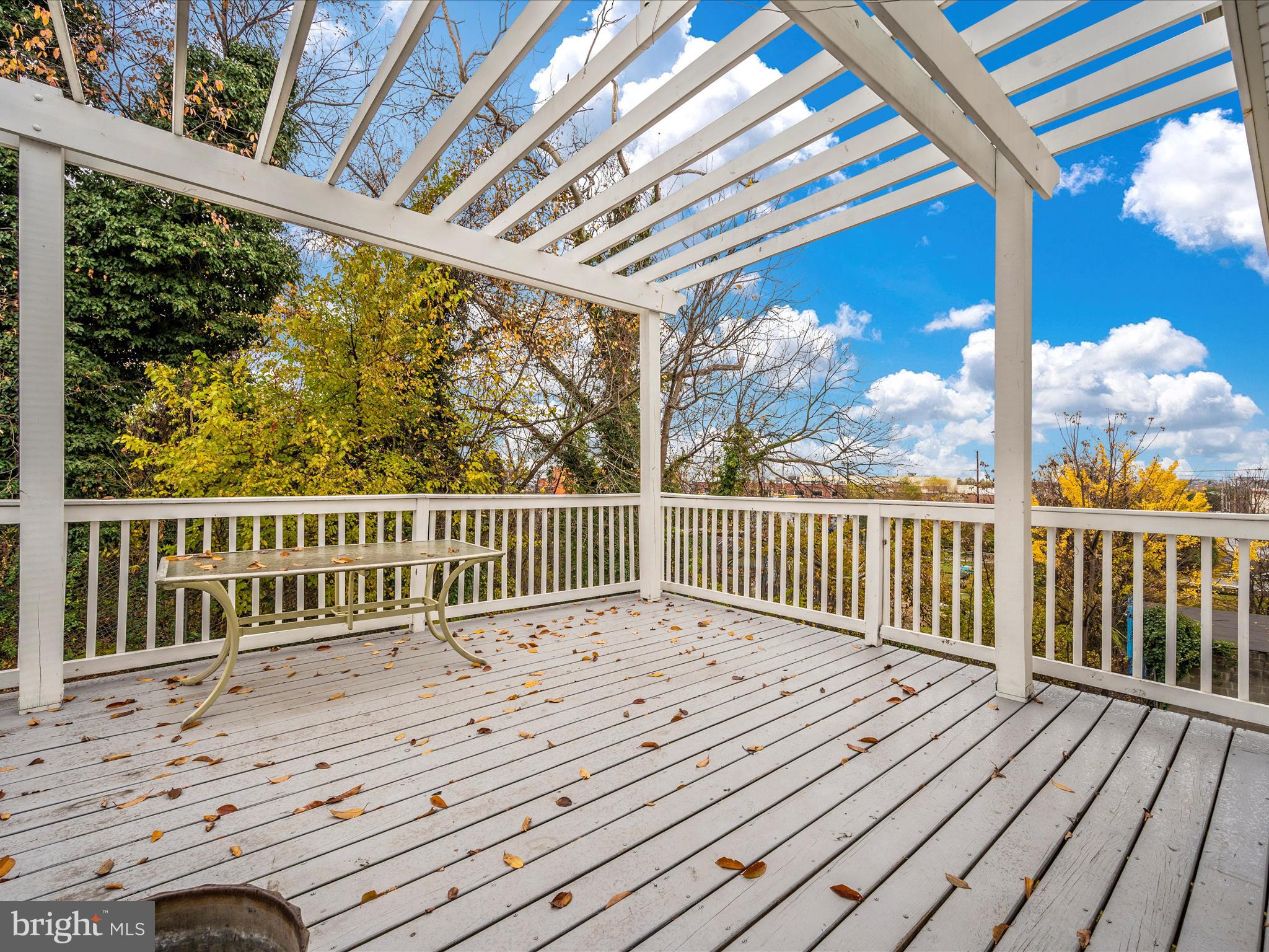 SUMMIT FARMS - Residential