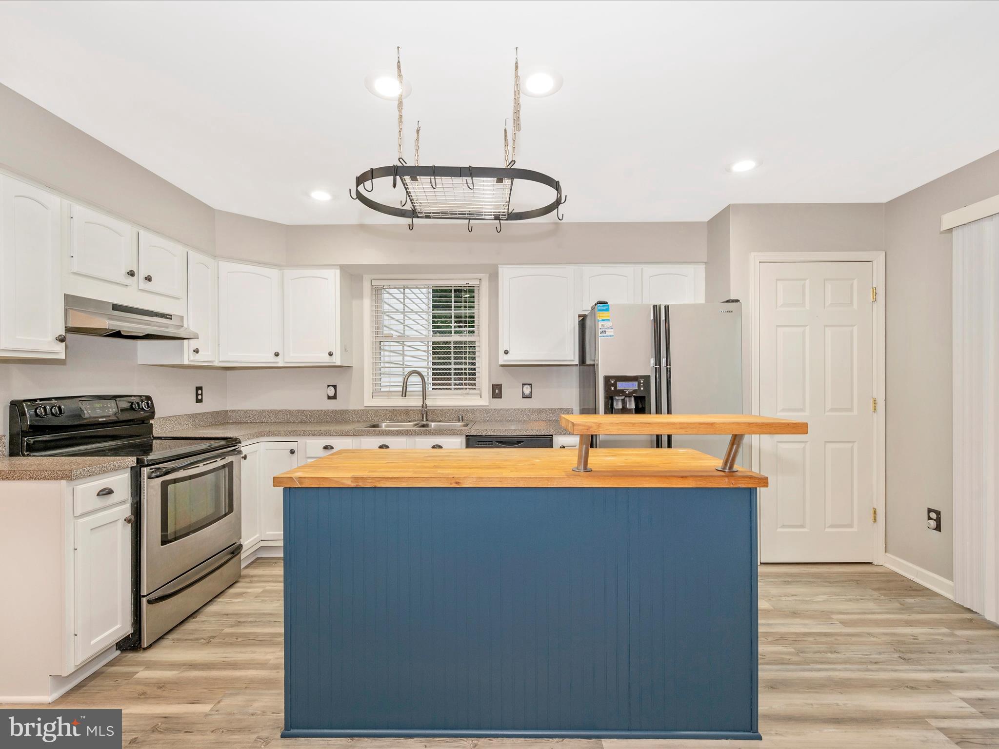 SUMMIT FARMS - Residential