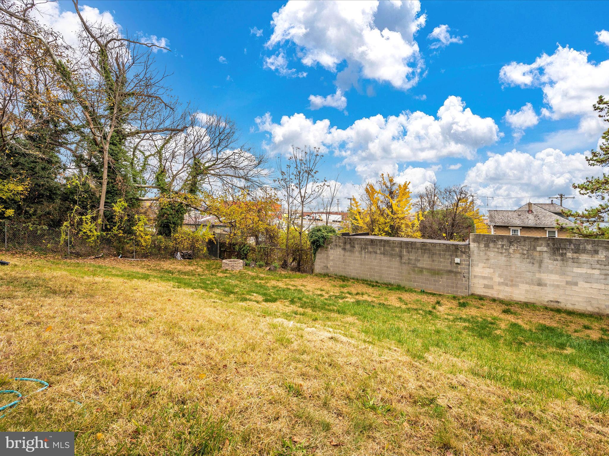 SUMMIT FARMS - Residential