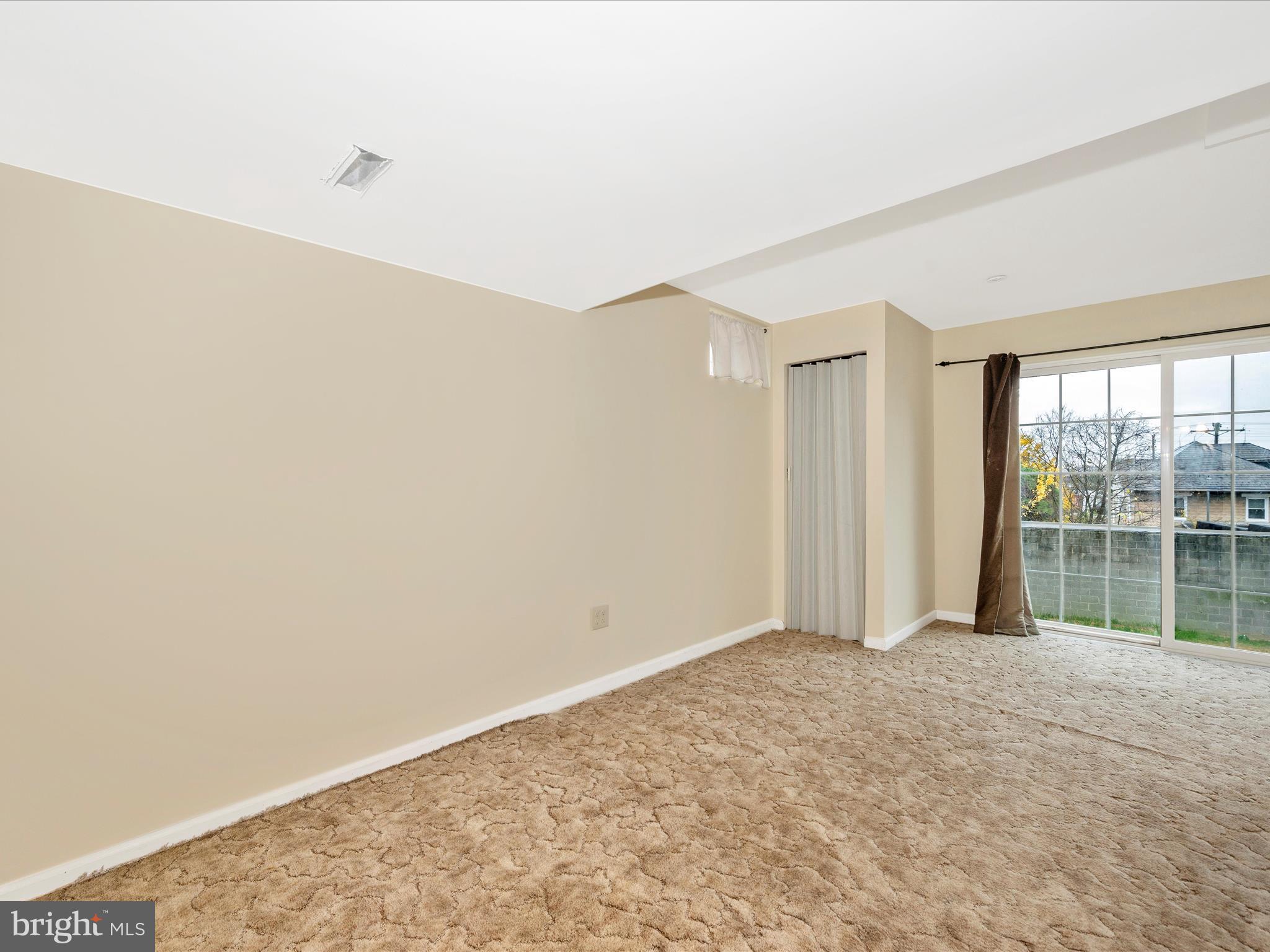 SUMMIT FARMS - Residential