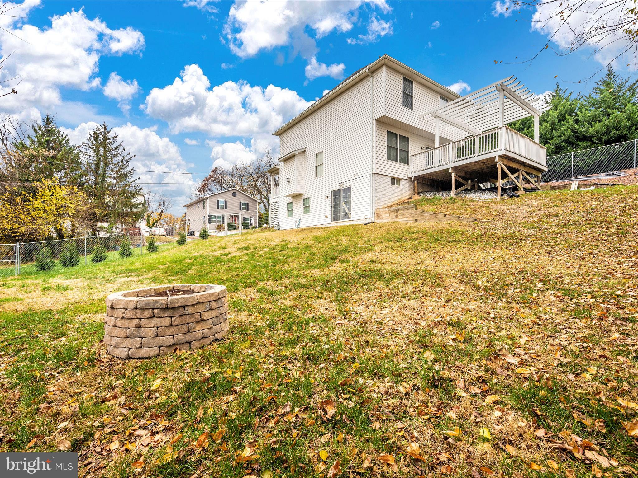 SUMMIT FARMS - Residential