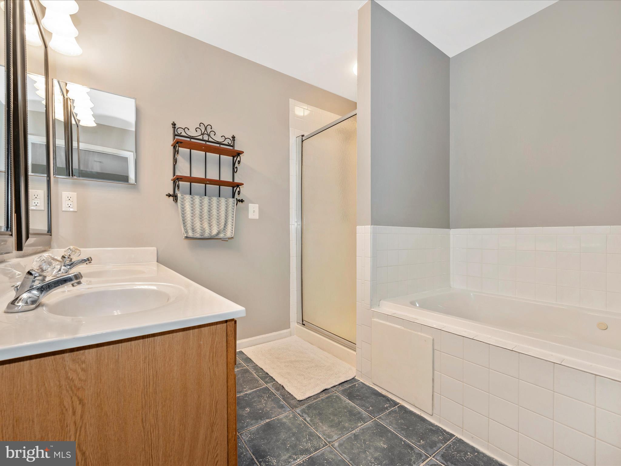 SUMMIT FARMS - Residential