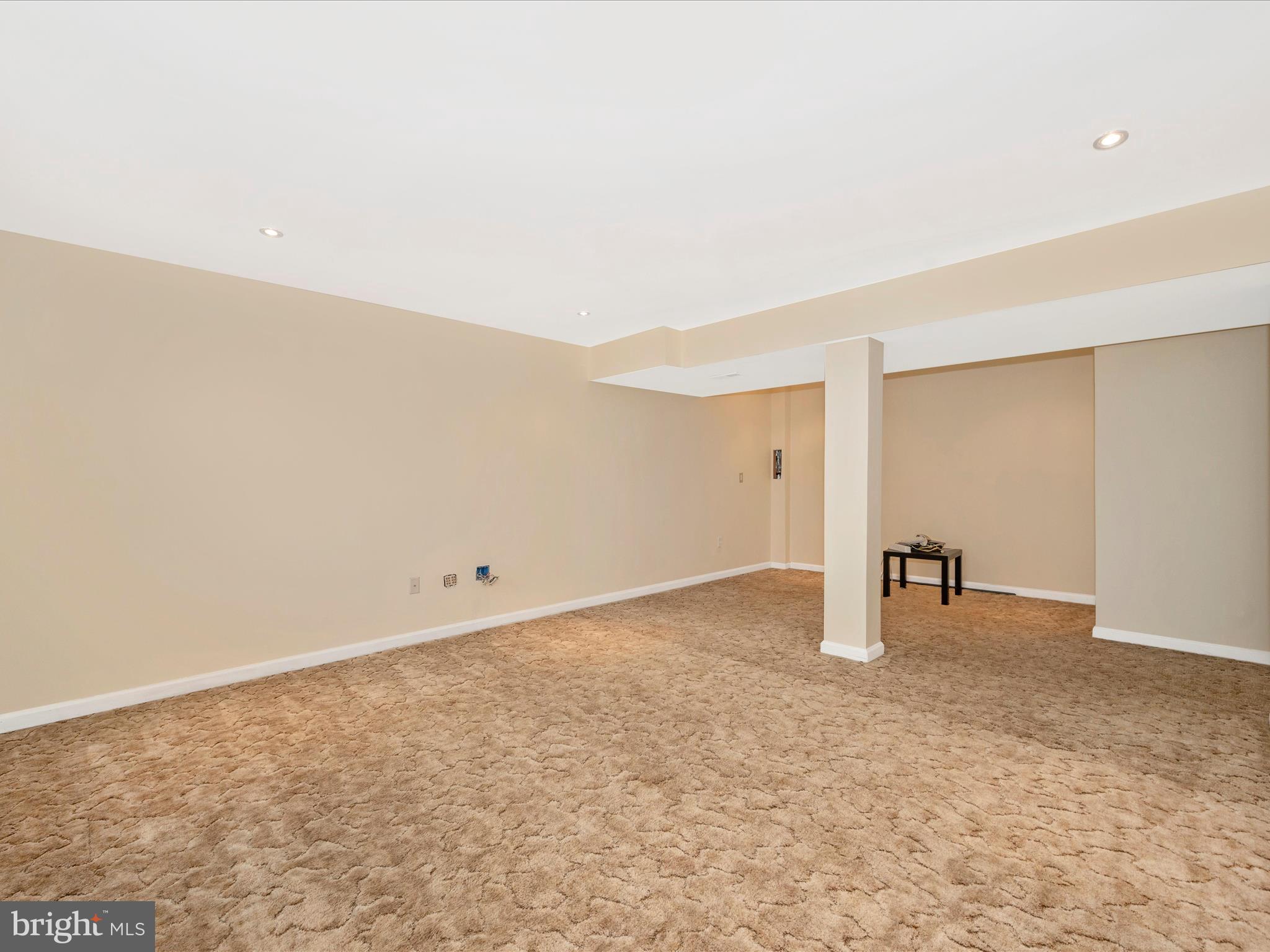 SUMMIT FARMS - Residential