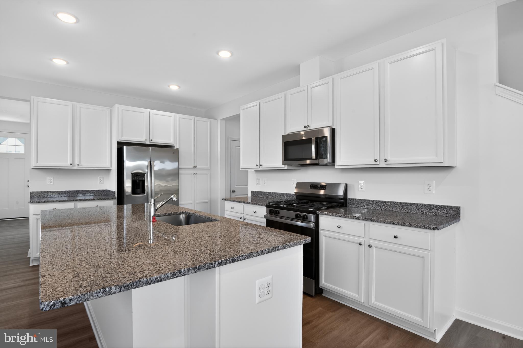 ADMIRAL'S LANDING - Residential