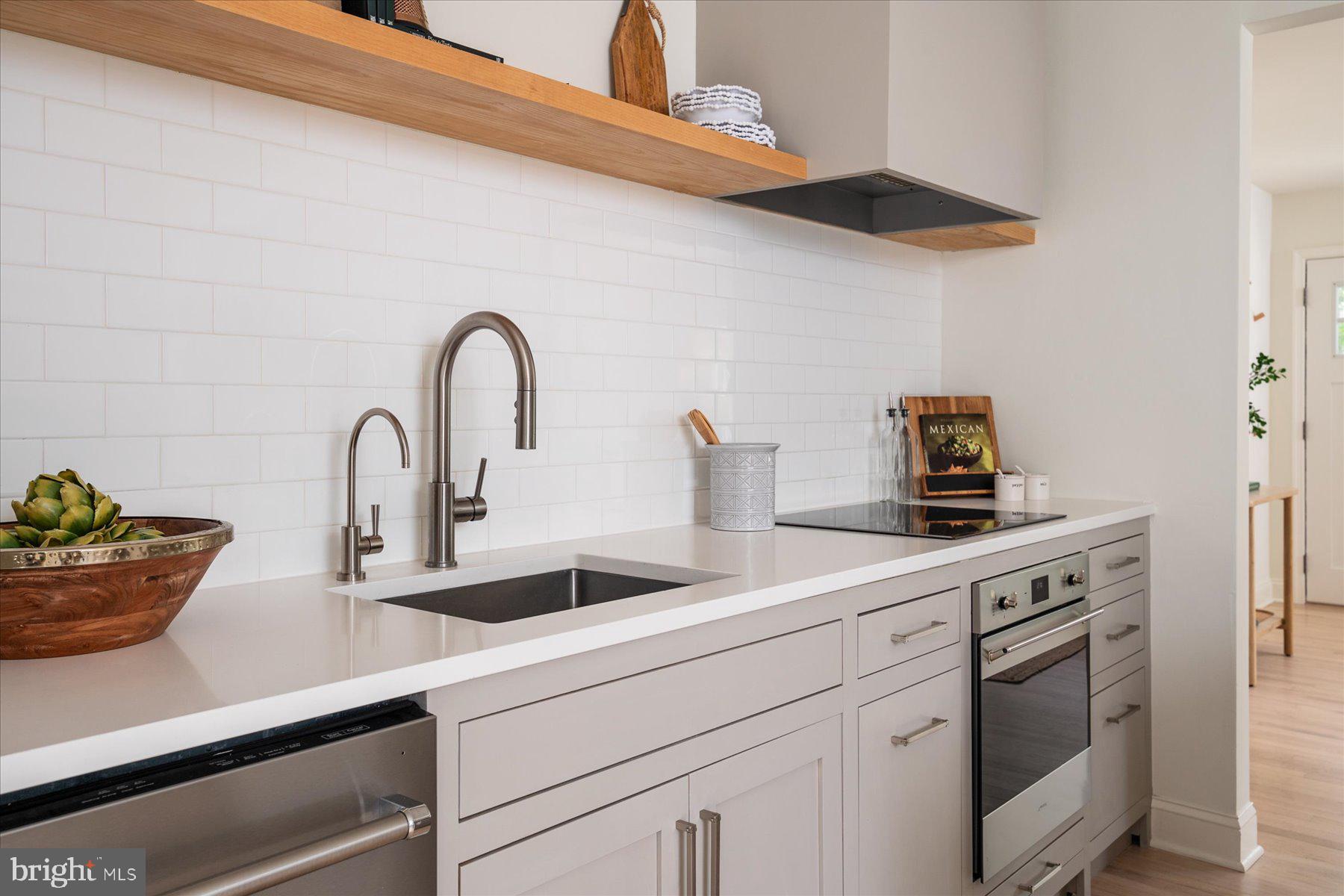 HILLSMERE ESTATES - Residential