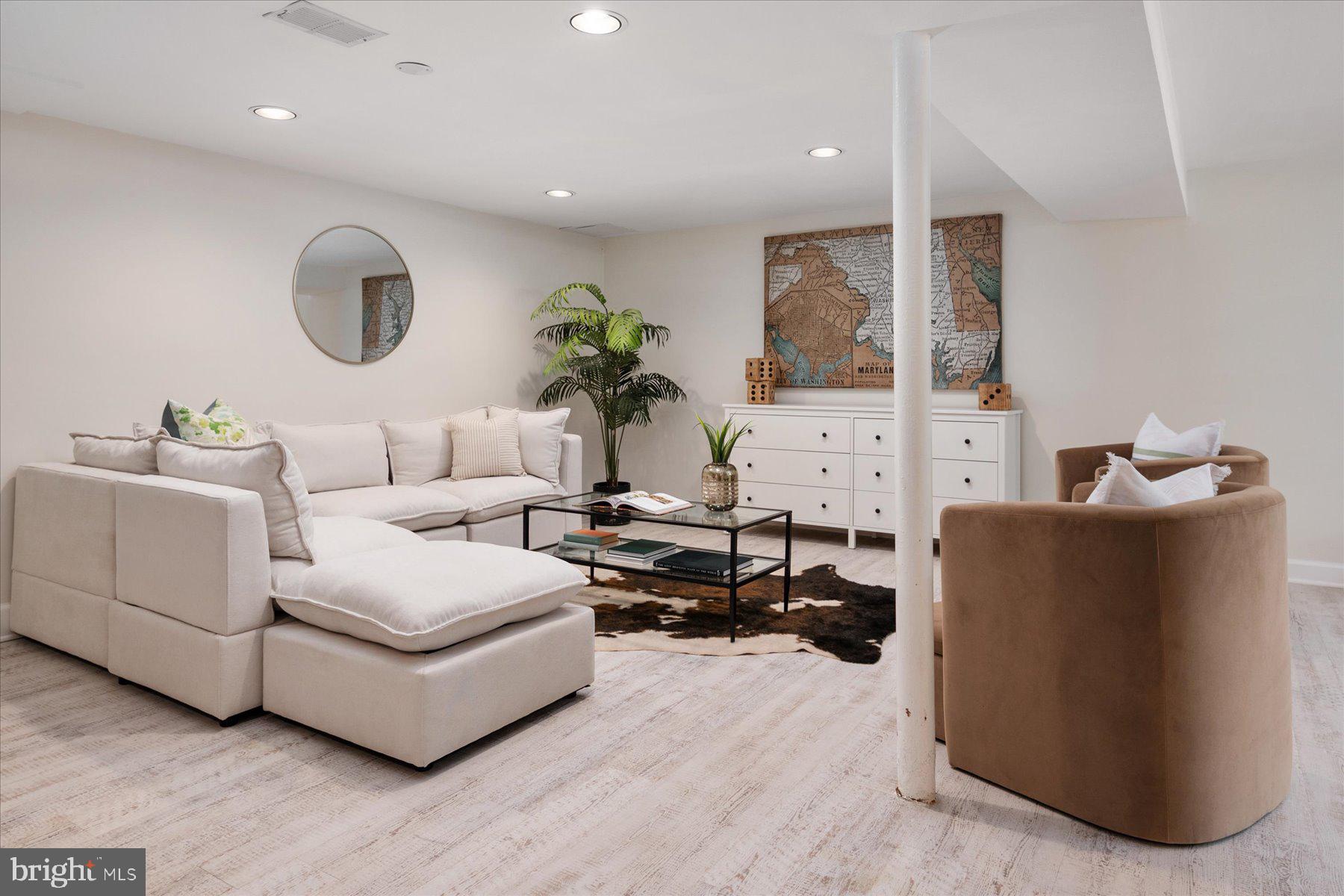 HILLSMERE ESTATES - Residential