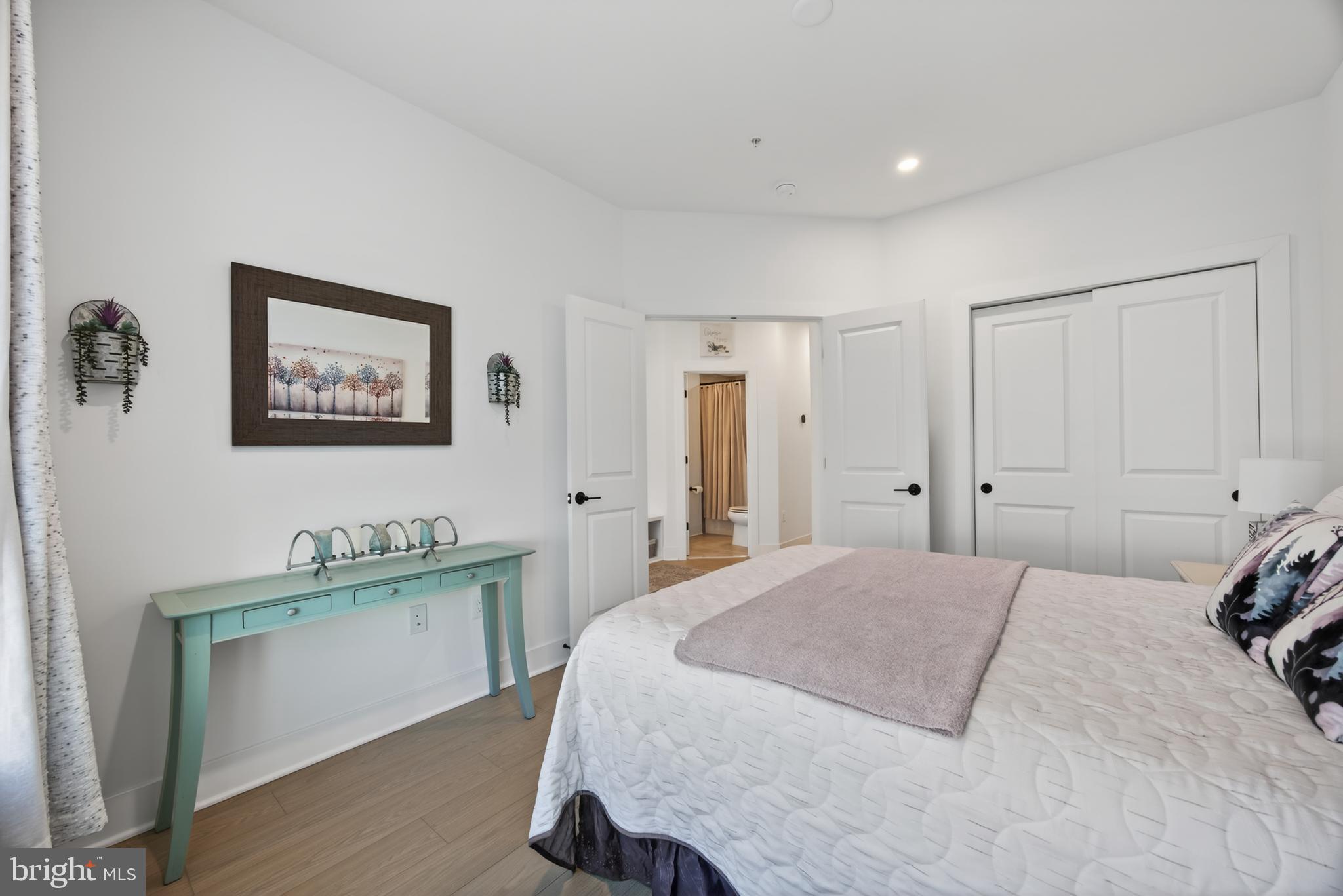 THE GROVE - Residential