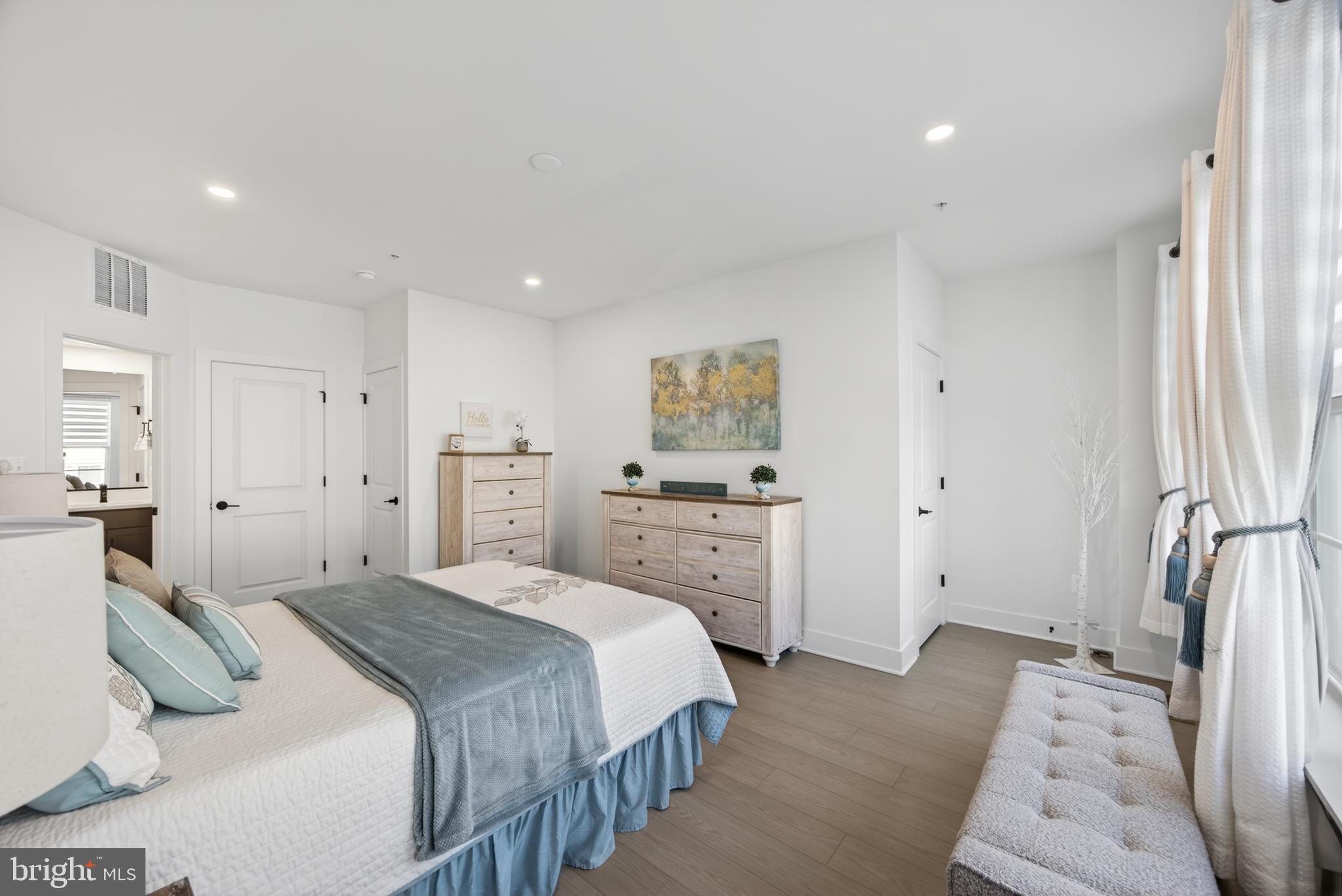 THE GROVE - Residential