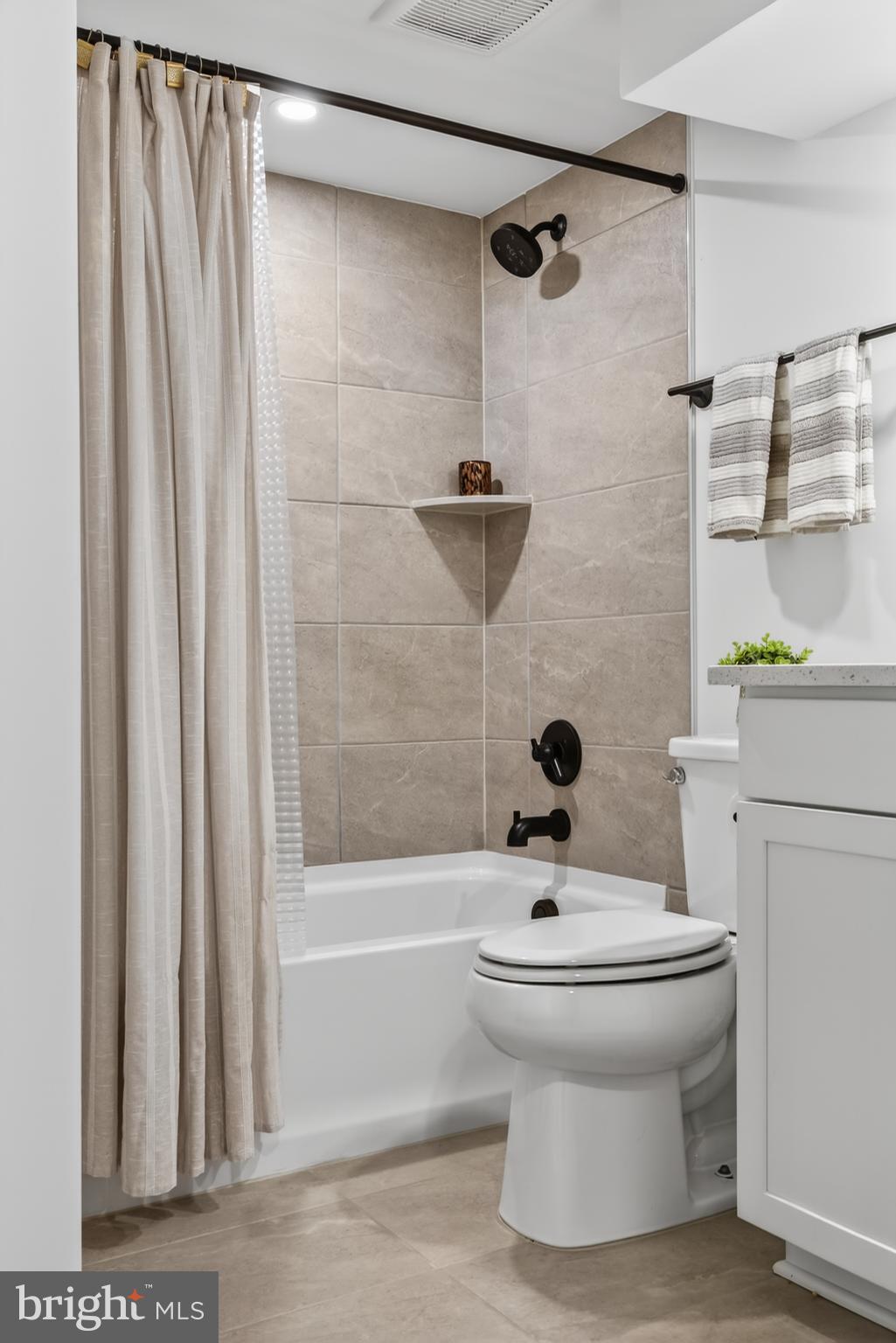 THE GROVE - Residential