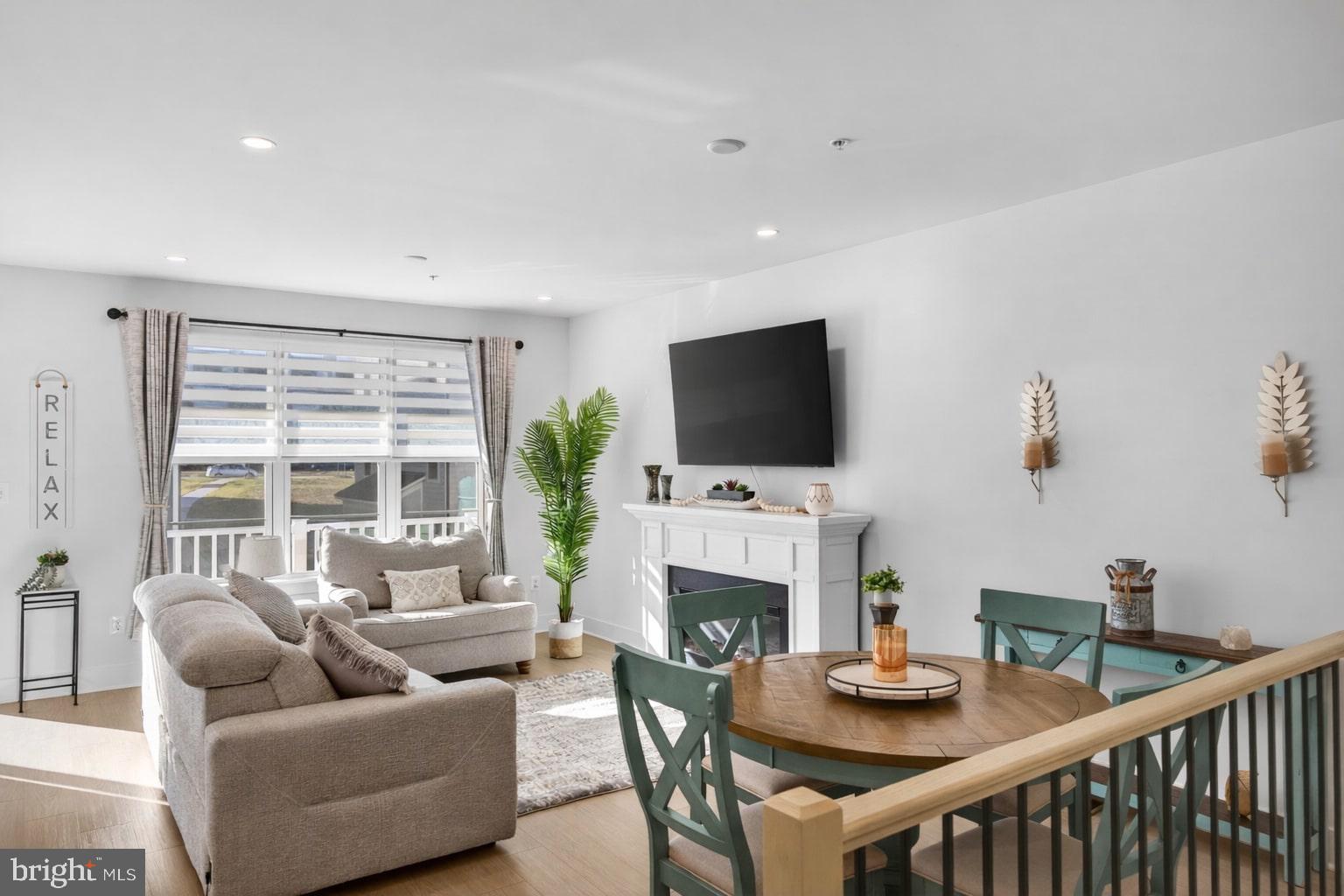 THE GROVE - Residential