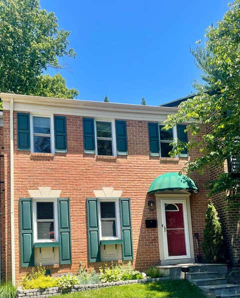 Photo of 4 Honey Circle, GAITHERSBURG, MD 20878 (MLS # MDMC2238906)