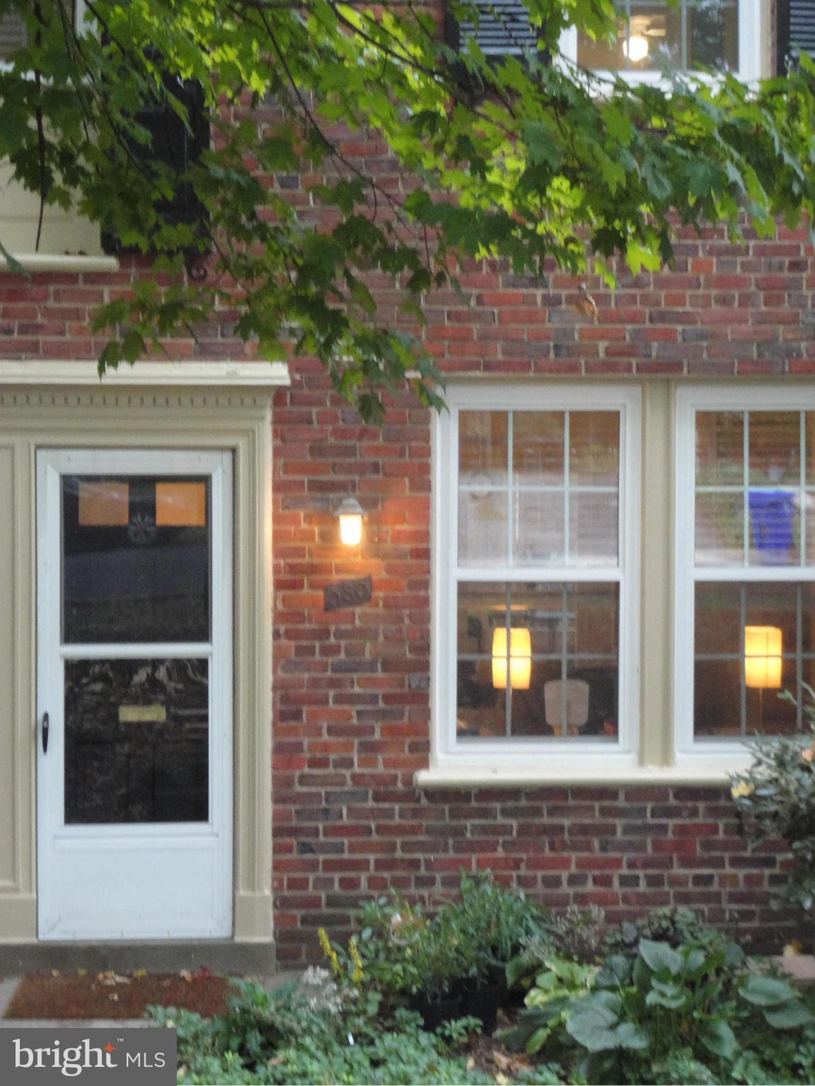 ARLINGTON VILLAGE - Residential Lease