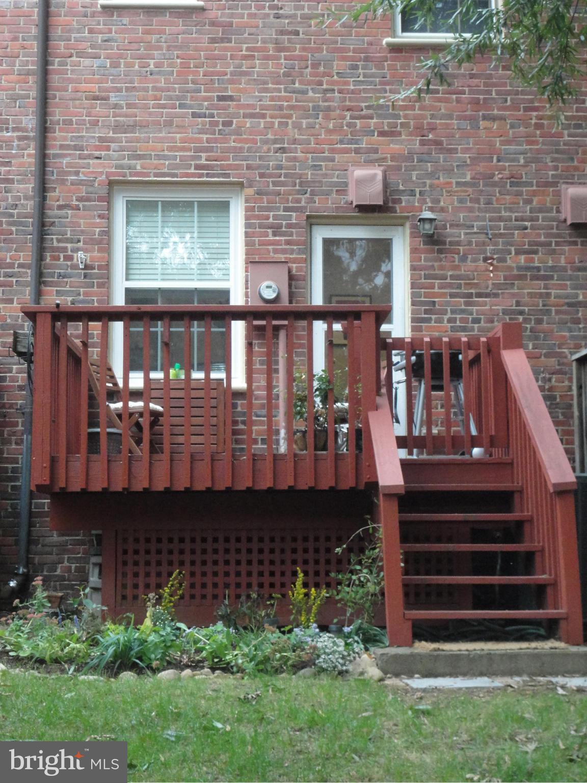 ARLINGTON VILLAGE - Residential Lease