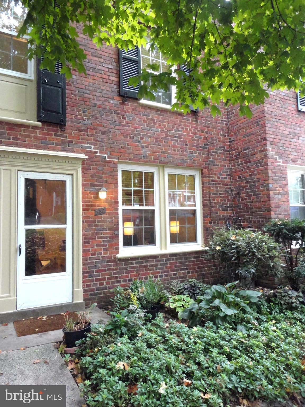 ARLINGTON VILLAGE - Residential Lease