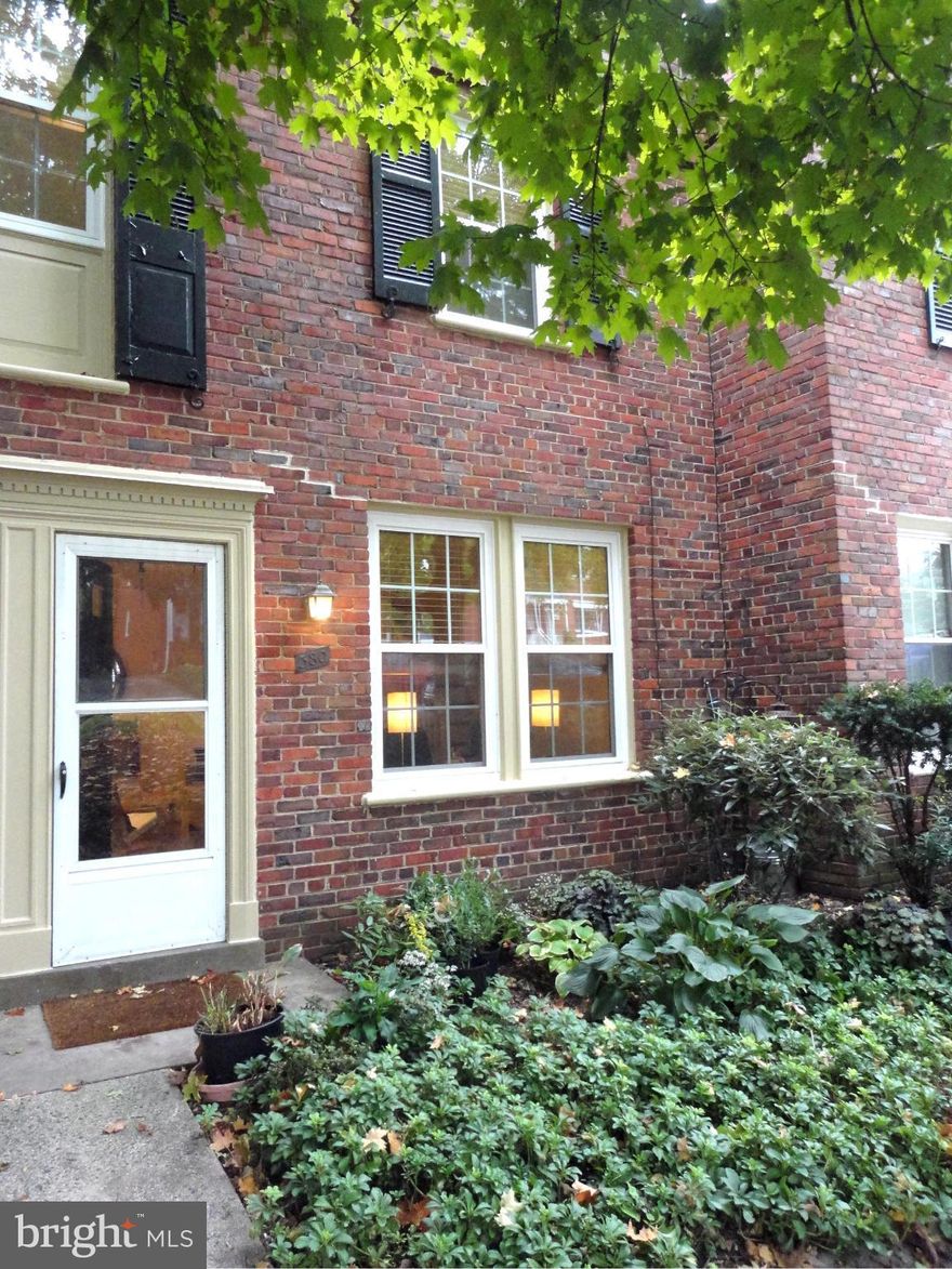 Short Term 6 MONTH Furnished Condo! Arlington living at its finest! Internet included! Beautiful Kitchen with BRAND NEW APPLIANCES! Hardwood floors on both levels, SPACIOUS BEDROOM with TWO CLOSETS. Rear deck backs to common area with shade, walking distance to shopping, restaurants, farmers market & more. Minutes from Downtown DC. Ample street parking right in front!