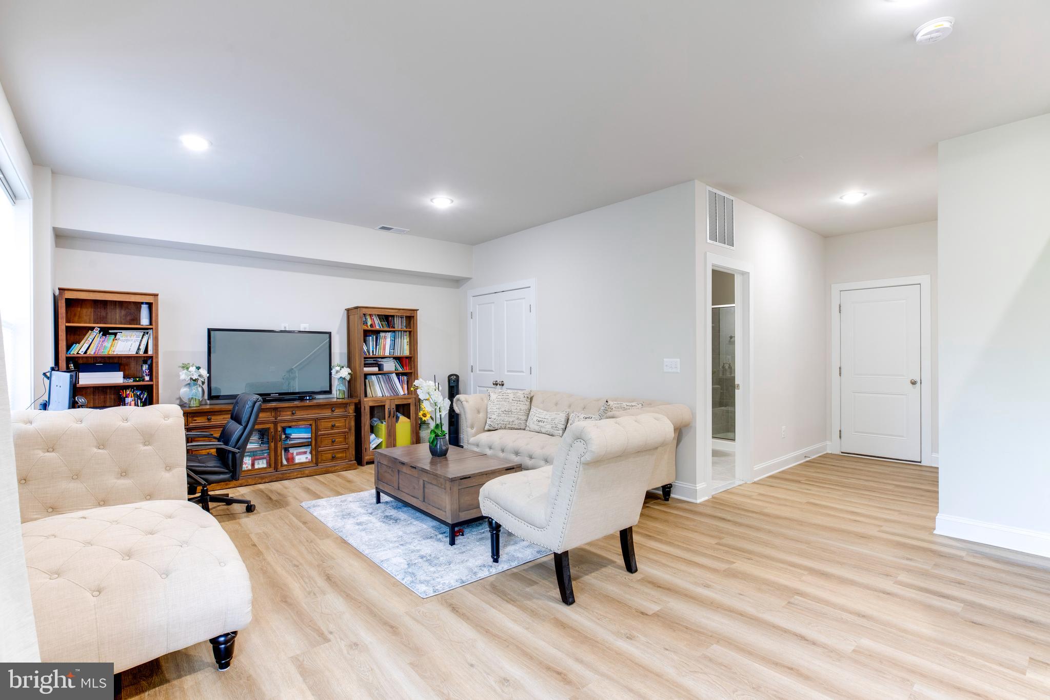 FOSTER'S GLEN - Residential