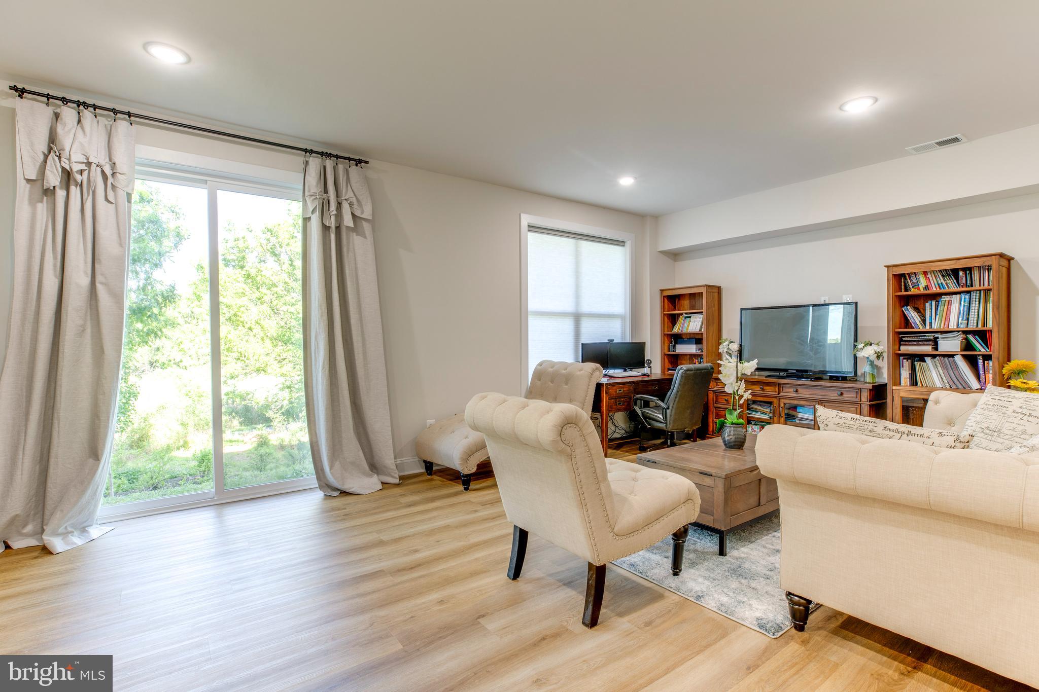 FOSTER'S GLEN - Residential