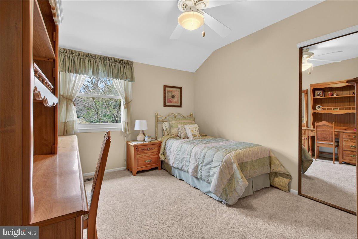 WILLOW GREENE - Residential