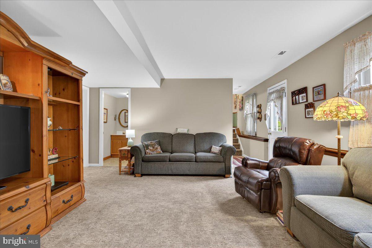 WILLOW GREENE - Residential