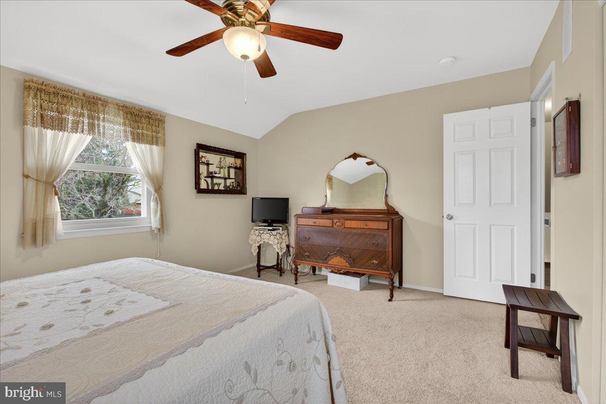 WILLOW GREENE - Residential