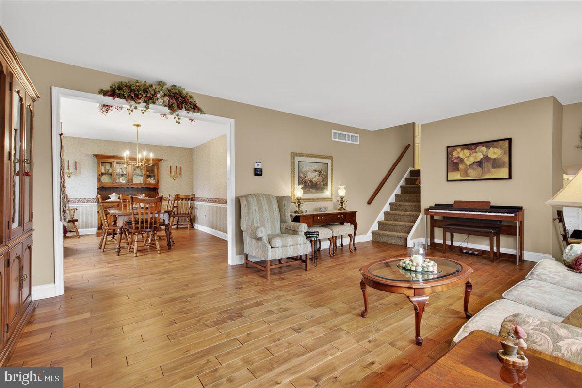 WILLOW GREENE - Residential