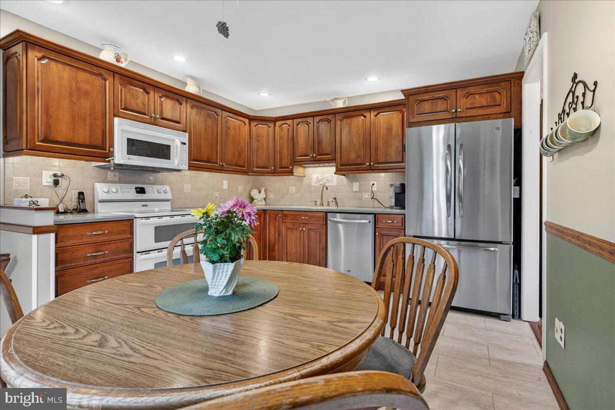 WILLOW GREENE - Residential