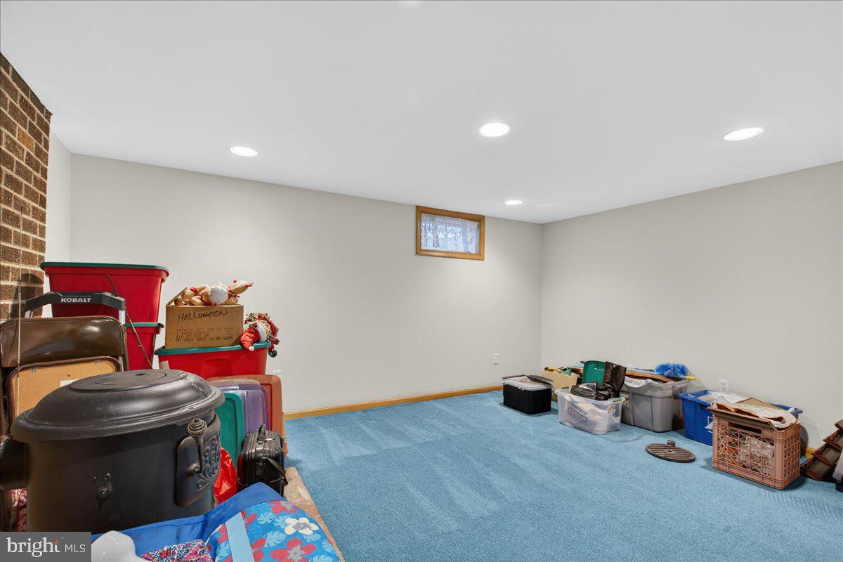 WILLOW GREENE - Residential