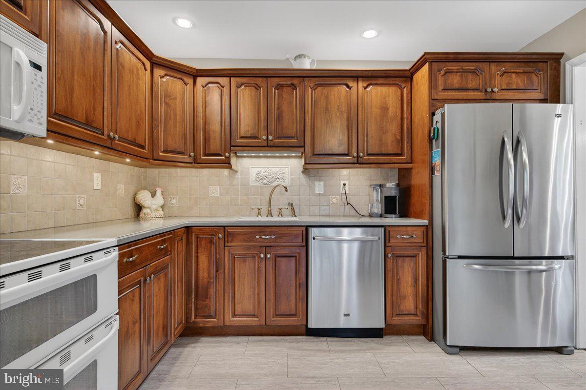 WILLOW GREENE - Residential