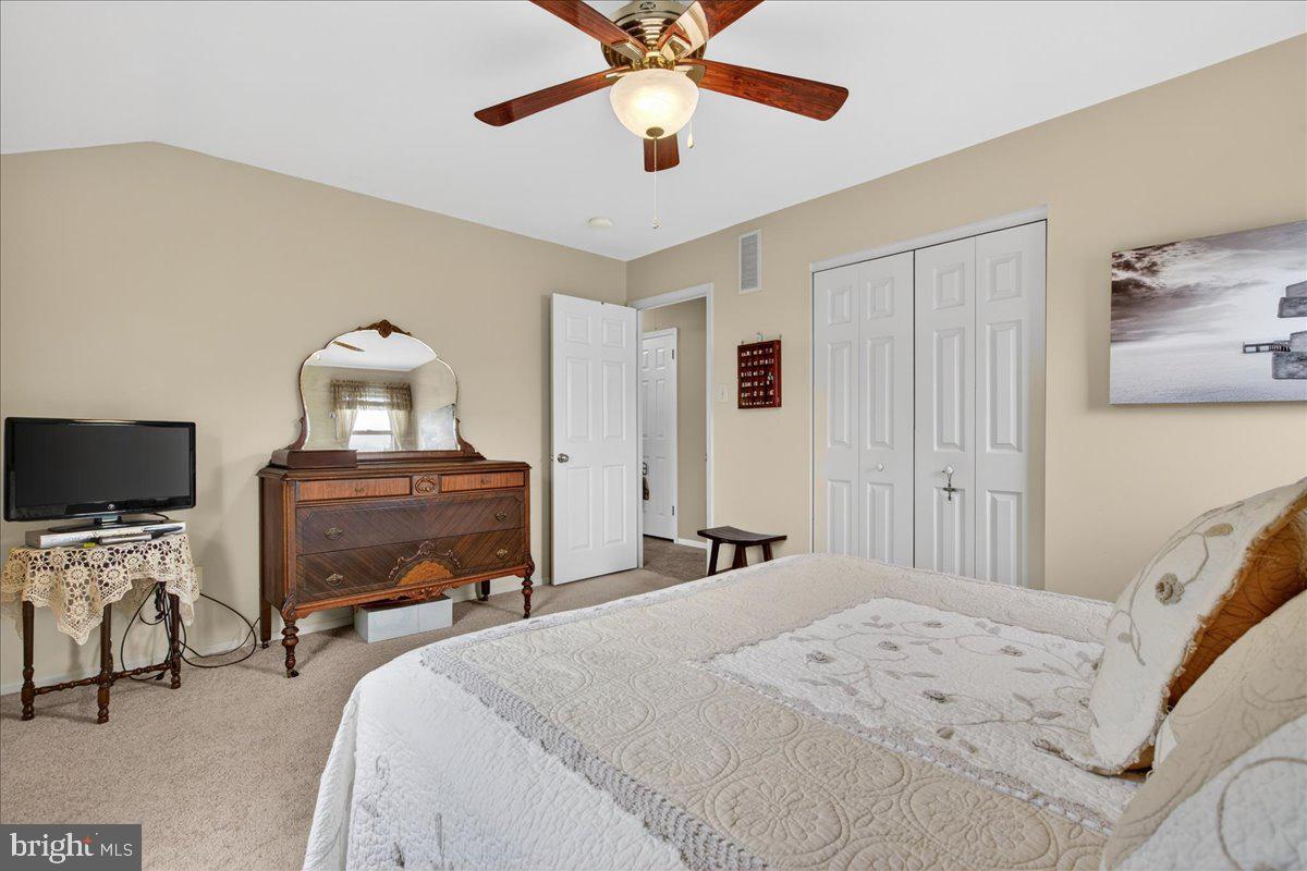 WILLOW GREENE - Residential