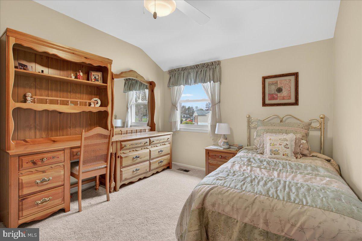 WILLOW GREENE - Residential