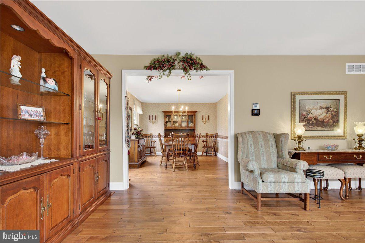 WILLOW GREENE - Residential