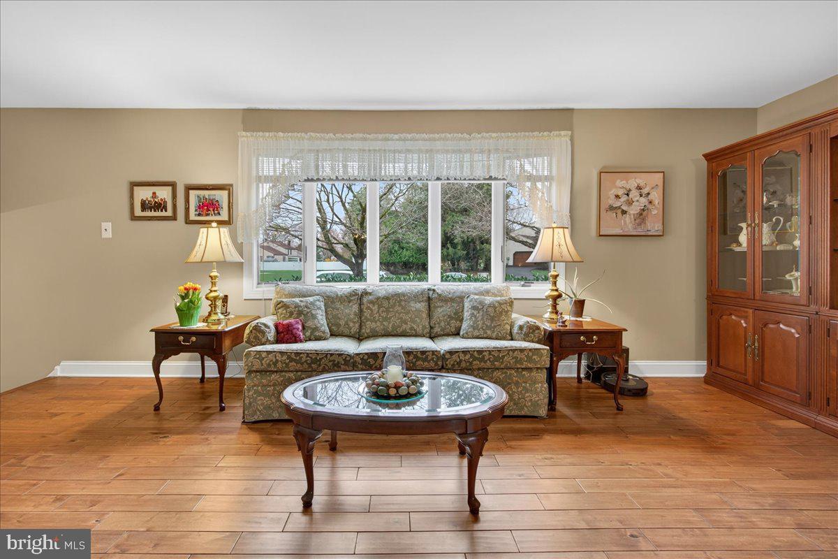 WILLOW GREENE - Residential