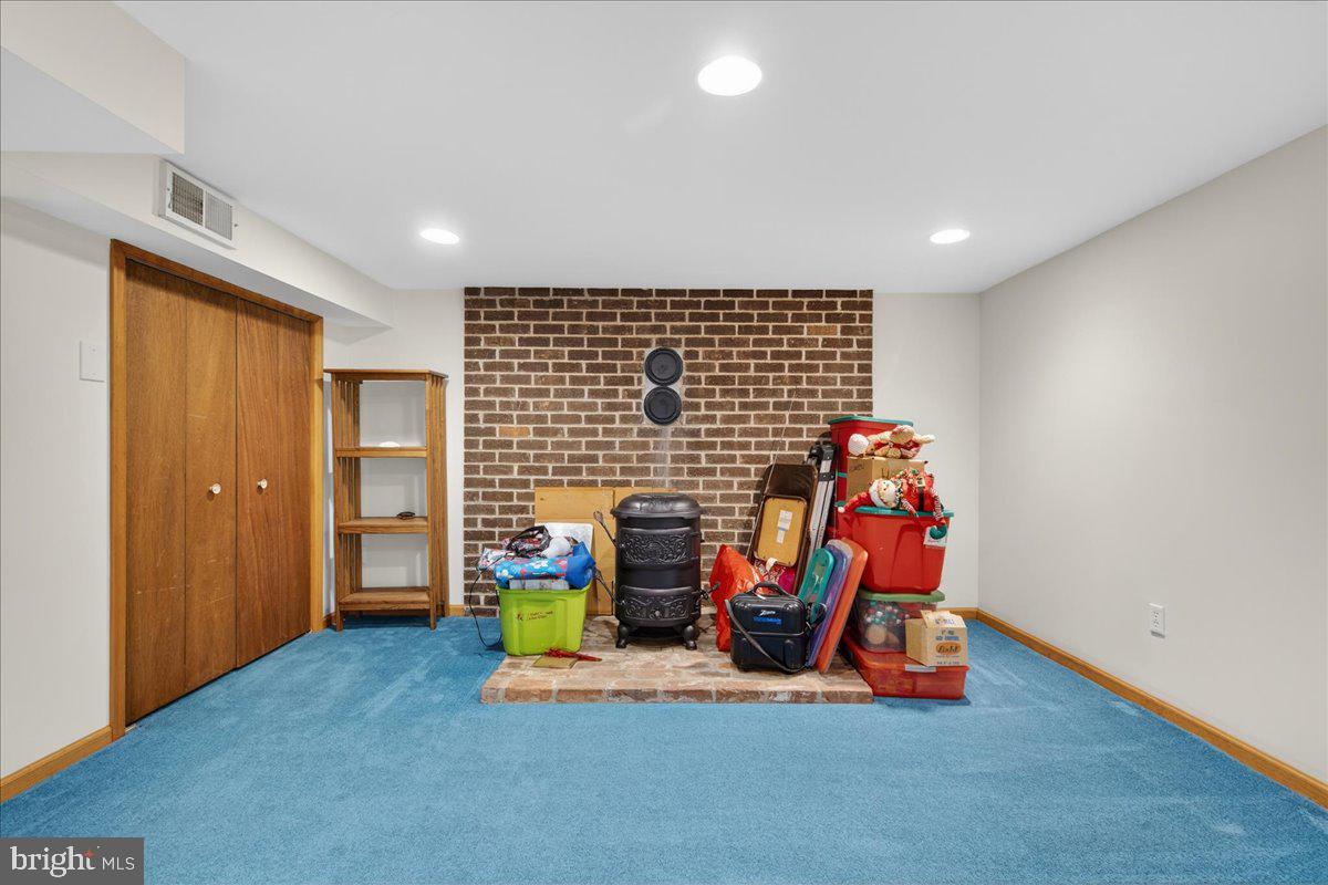 WILLOW GREENE - Residential