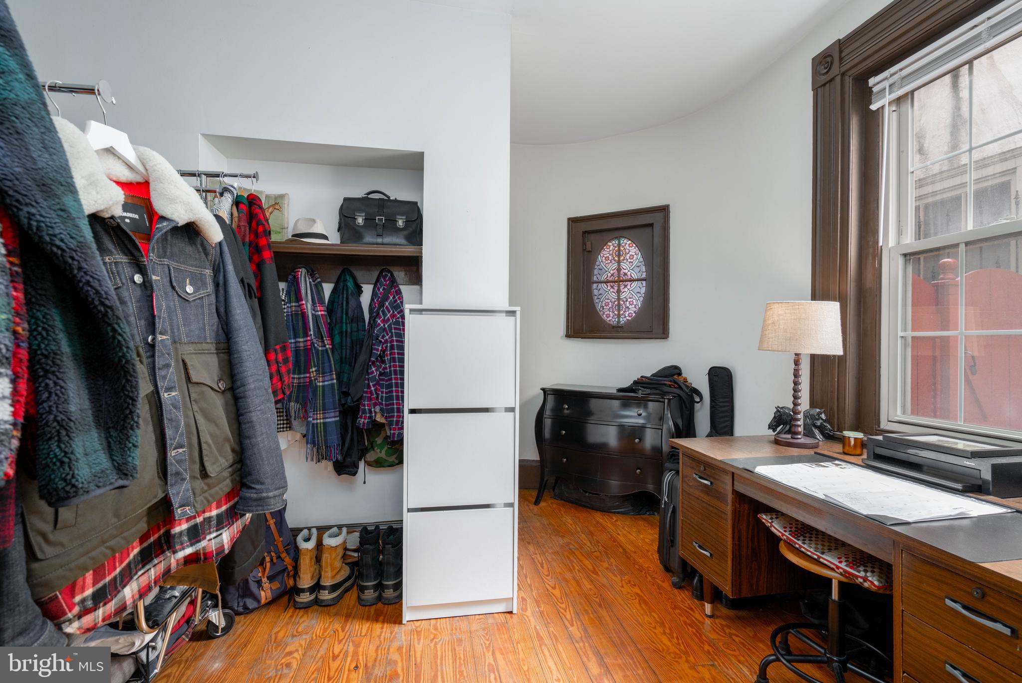 OLD CITY - Commercial Sale