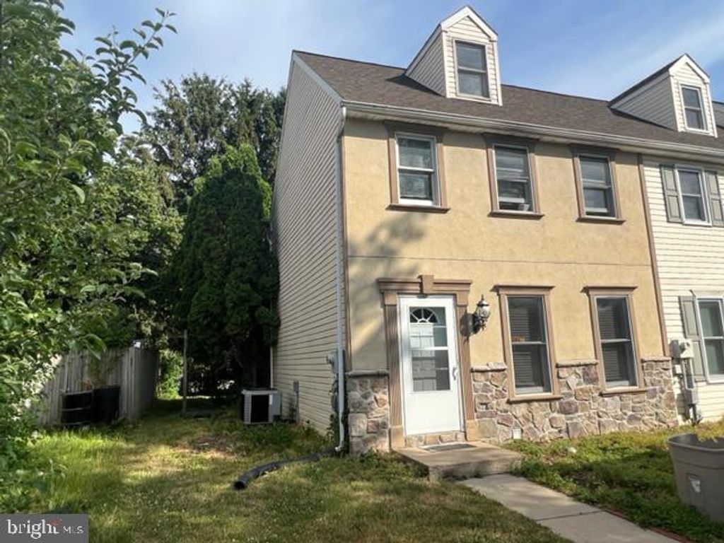 Photo of 126 ASHLEY DR, EPHRATA, PA 17522 (MLS # PALA2035992)